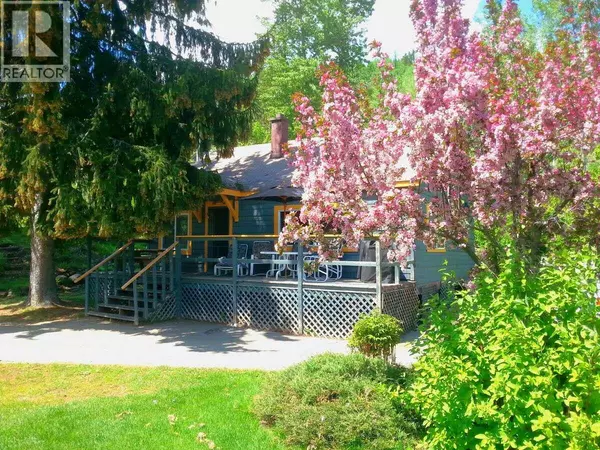 417 Copper Road, Rossland, BC V0G1Y0