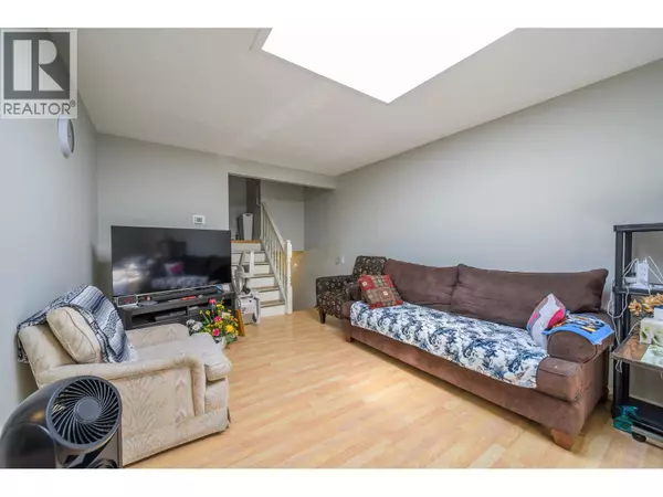 Kamloops, BC V2B7W6,1144 PEMBROKE Avenue