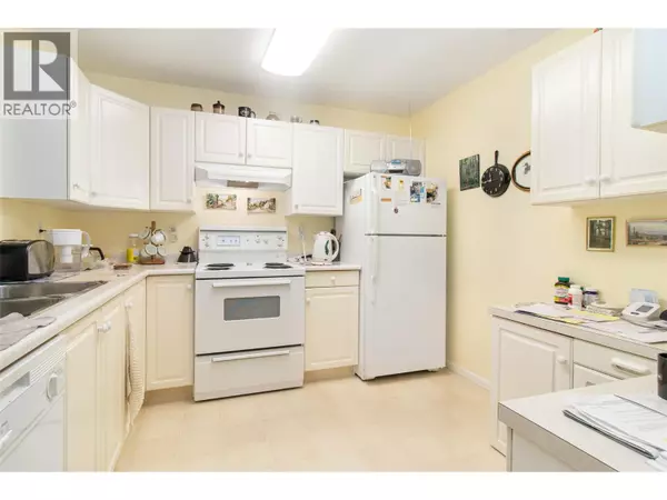 Kelowna, BC V1Y9P2,920 Glenwood AVE #103