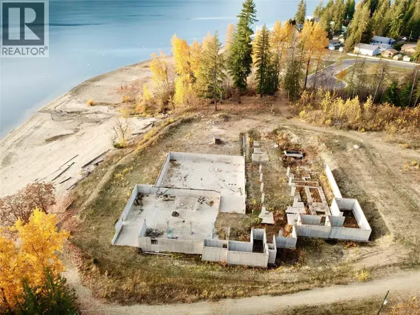 Sicamous, BC V0E2V1,1 Sicamous Creek Frontage Road