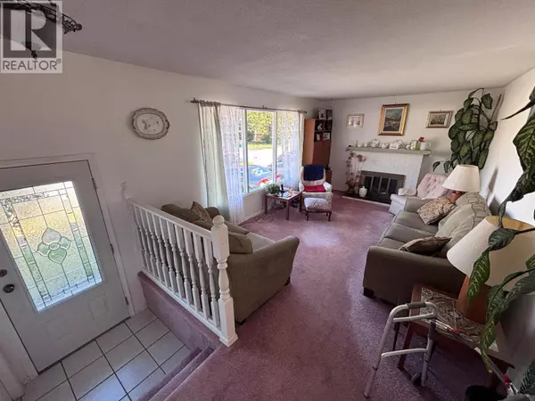 Kamloops, BC V2B6G1,2621 SANDPIPER Drive