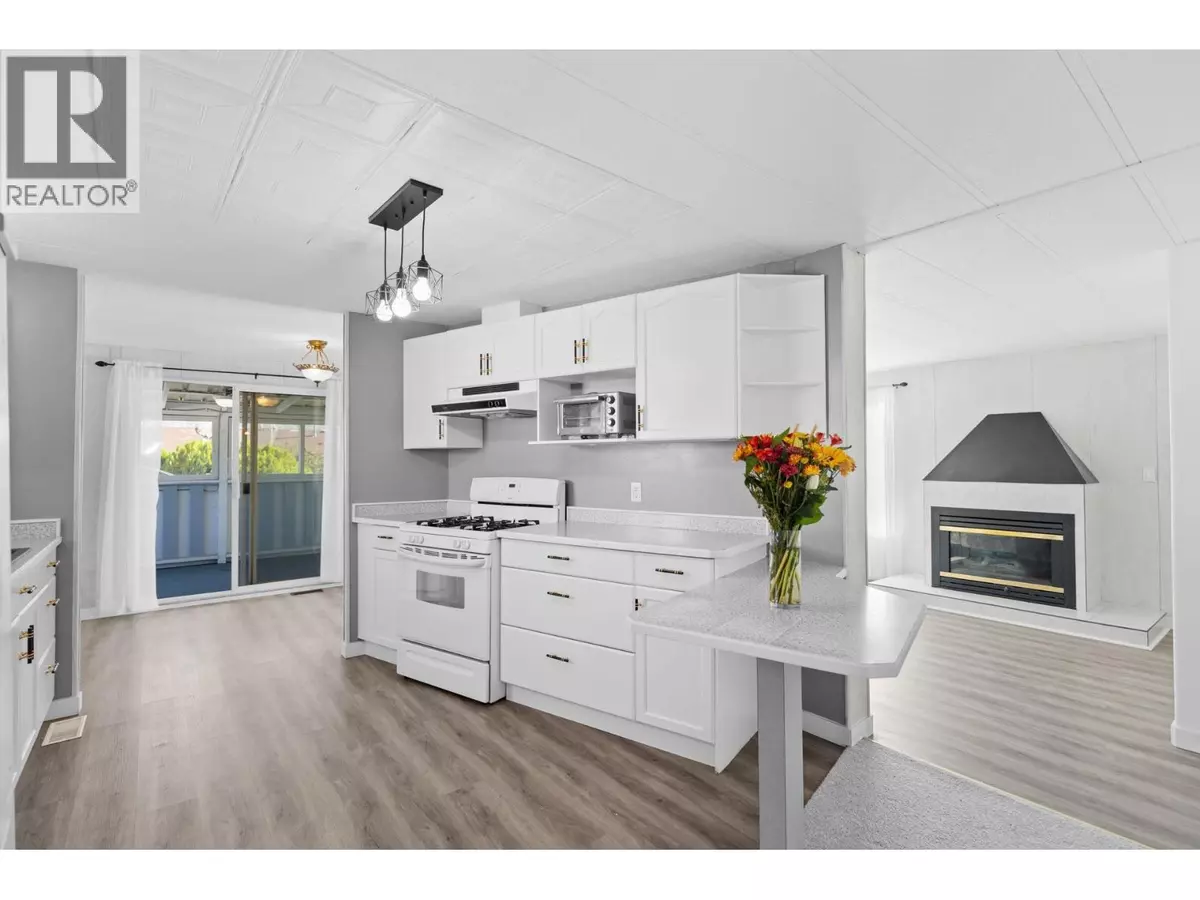 Osoyoos, BC V0H1V5,9904 74th AVE #6A