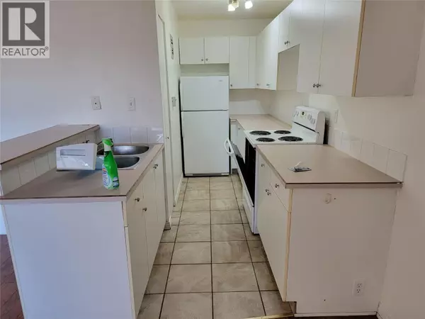 Kelowna, BC V1Y1R2,1761 Pandosy ST #303