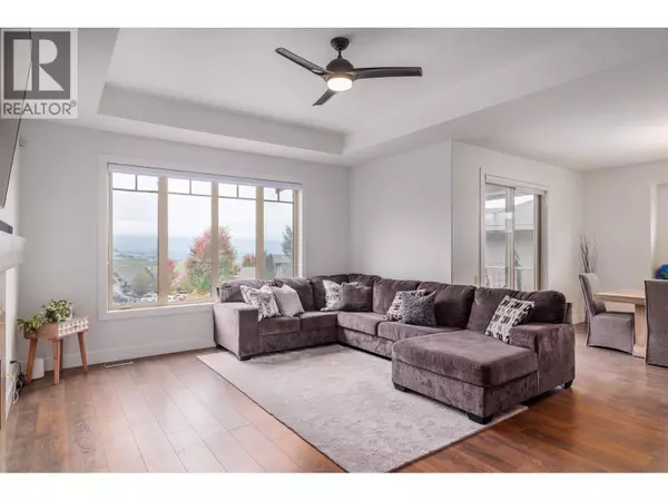 Kelowna, BC V1P1R1,1858 Split Rail Place