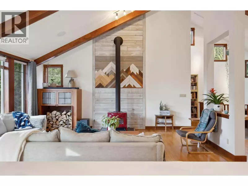 8028 Jackpine Road, Vernon, BC V1B3M9