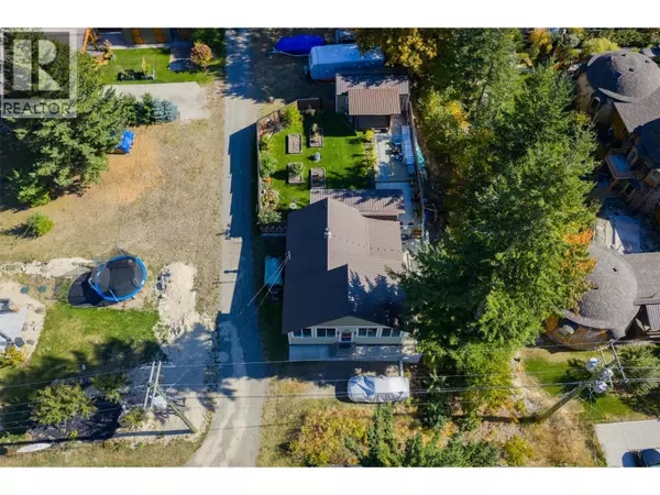 814 KOOTENAY Street, New Denver, BC V0G1S0