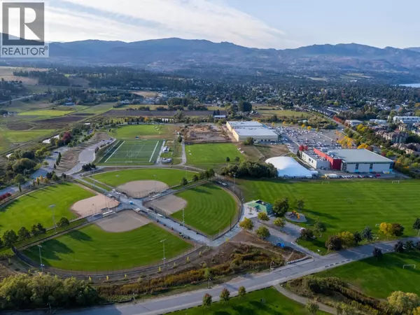 Kelowna, BC V1W3G4,3854 Gordon DR #285