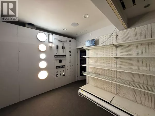 Kelowna, BC V1X7X6,140 Commercial DR #111