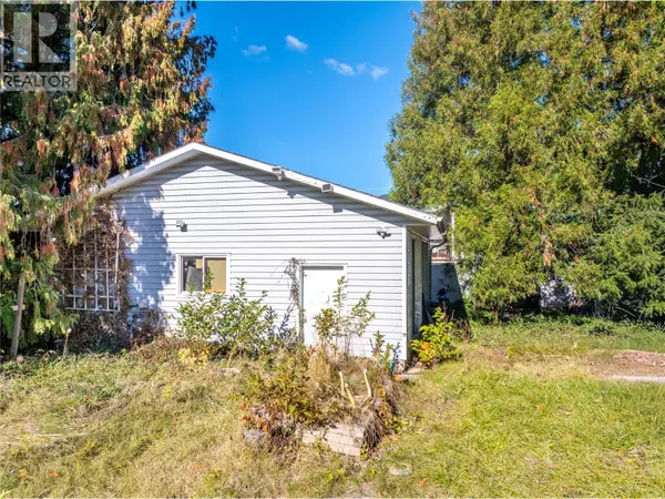 Creston, BC V0B1G0,2104 ASH Street