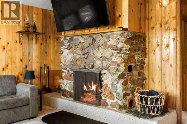 Jaffray, BC V0B1T0,1249 TIE LAKE SHORE S Road