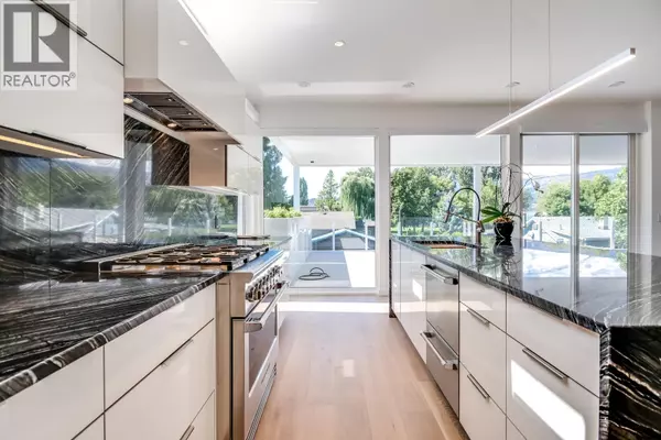 Kelowna, BC V1Y1M2,2630 Bath ST #201