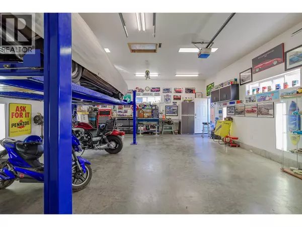 Sicamous, BC V0E2V1,602 Maple Street