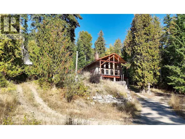 Anglemont, BC V0E1M8,7487 & 7491 Crowfoot Drive