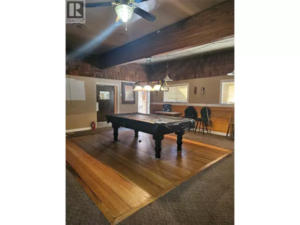 Beaverdell, BC V0H1A0,5845 33 Highway