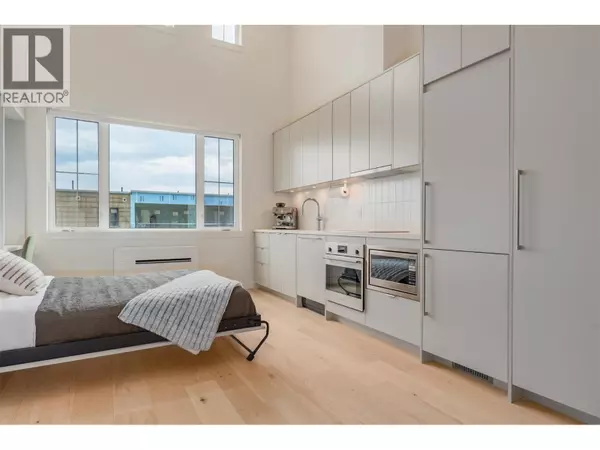 Rossland, BC V0G1Y0,4280 Red Mountain RD #423