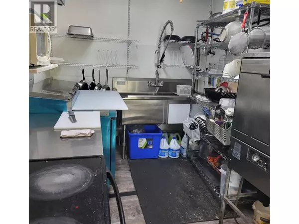 Kamloops, BC V2C1L2,910 Columbia ST West #6