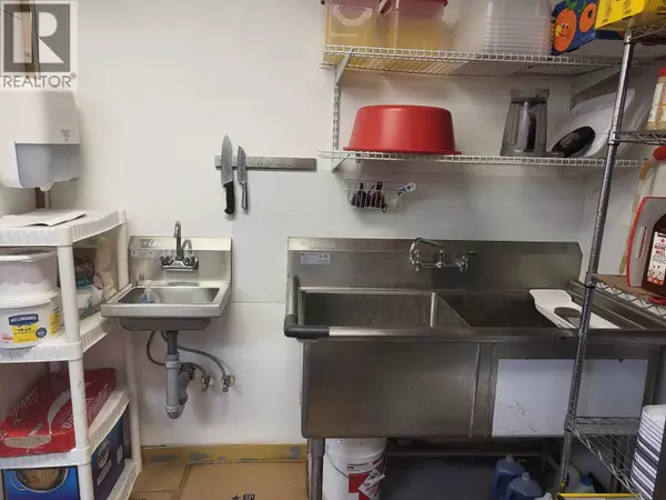 Kamloops, BC V2C1L2,910 Columbia ST West #6