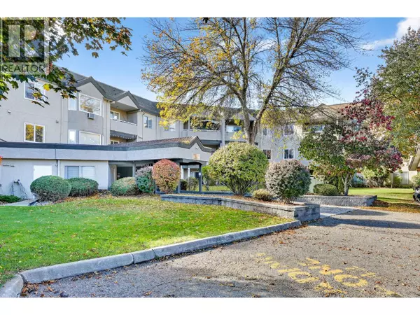 Kelowna, BC V1W5A3,3854 Gordon DR #174