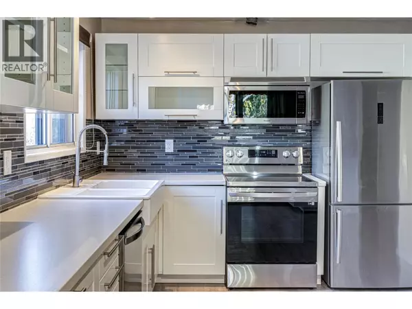 Elkford, BC V0B1H0,720 BALMER Crescent