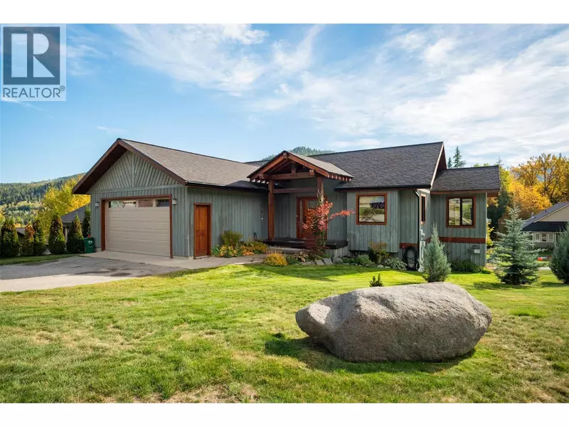 904 Redstone Drive, Rossland, BC V0G1Y0