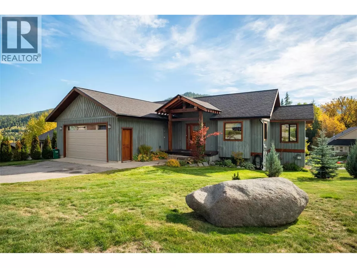 Rossland, BC V0G1Y0,904 Redstone Drive