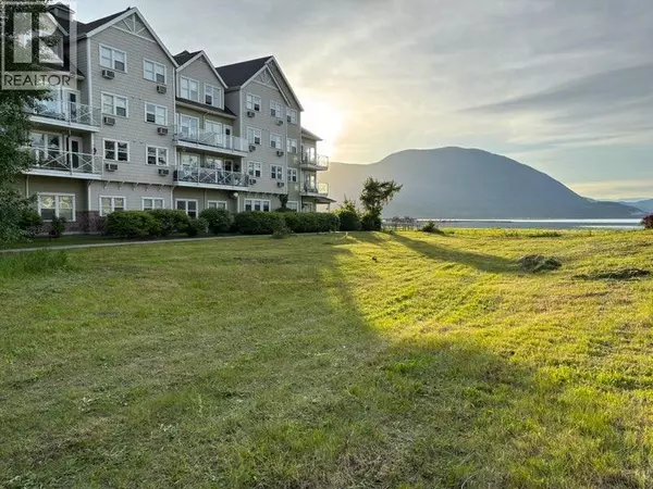 Salmon Arm, BC V1E3L4,721 Harbourfront Drive NE