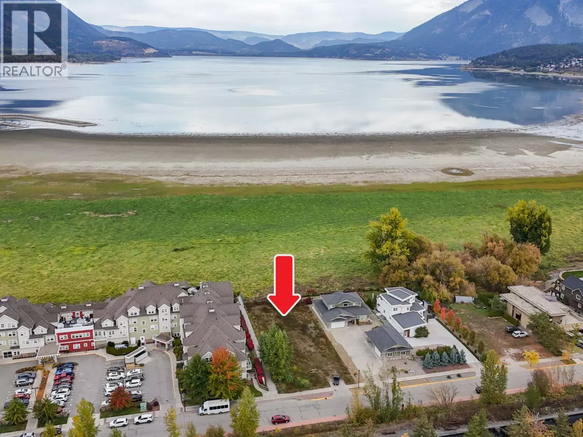 Salmon Arm, BC V1E3L4,721 Harbourfront Drive NE