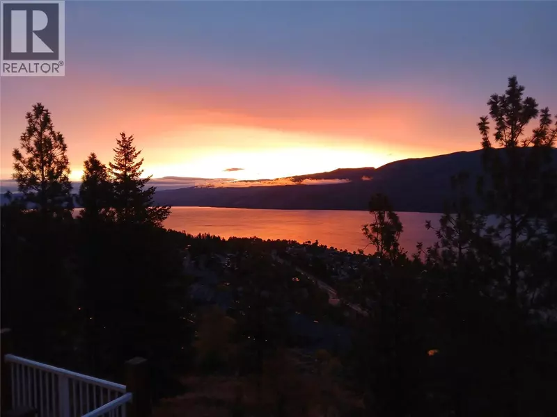 4450 Ponderosa DR #204, Peachland, BC V0H1X5