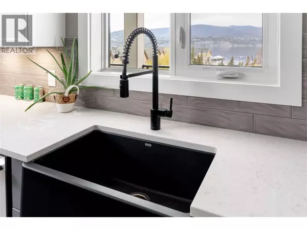 Kelowna, BC V1W3K7,529 Truswell RD #501
