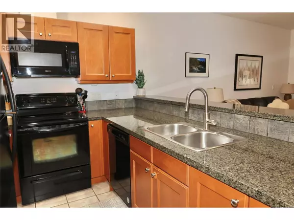 Osoyoos, BC V0H1V6,5401 Lakeshore DR #205