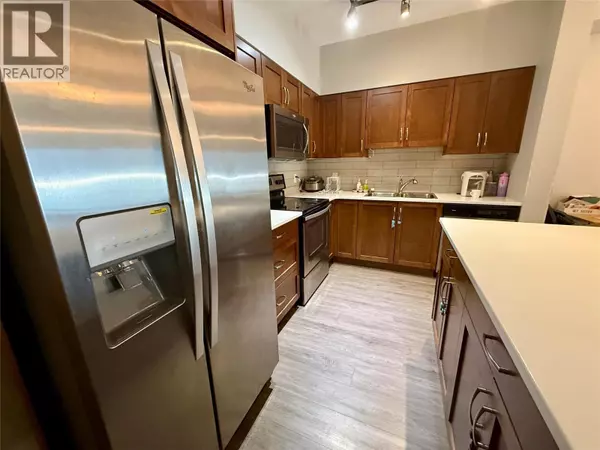 Castlegar, BC V1N0A1,5570 Broadwater RD #113