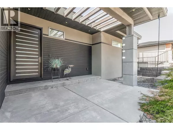 Kelowna, BC V1V3G1,3416 Water Birch Circle