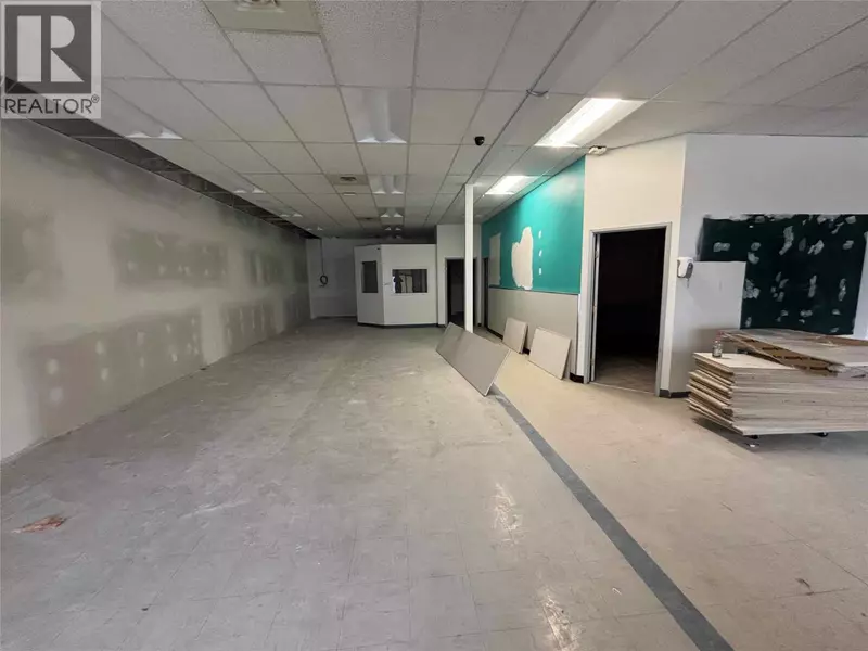 3042 Skaha Lake Road, Penticton, BC V2A6G3