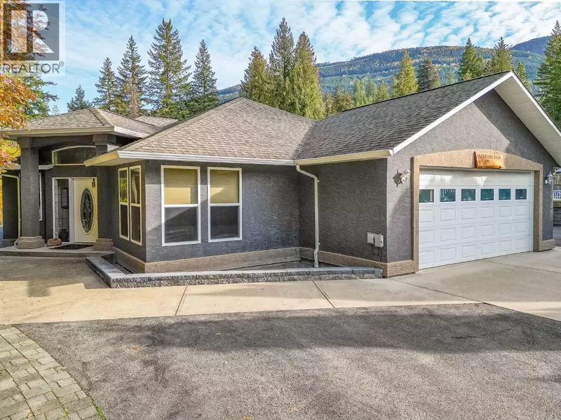 15 Parsons Road, Mara, BC V0E2K0