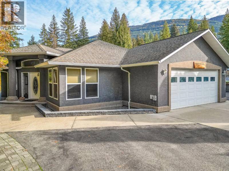 15 Parsons Road, Mara, BC V0E2K0