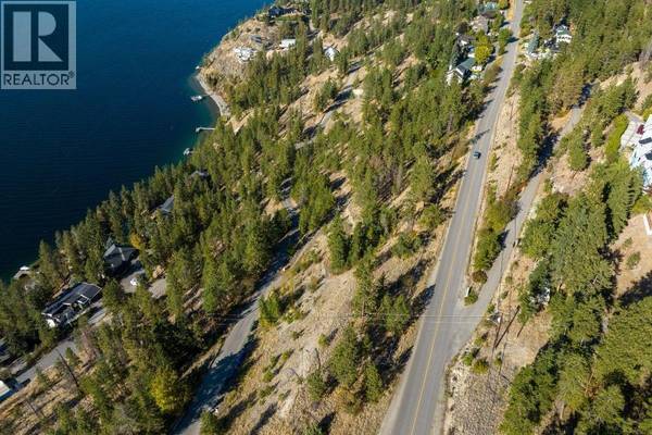 210 Clifton Road, Kelowna, BC V1V1G3