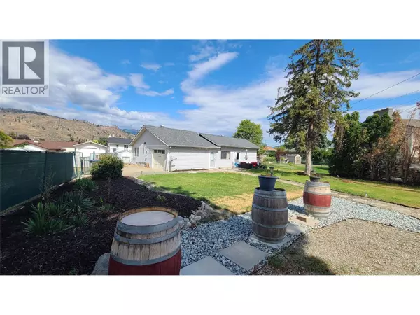 6488 WOLFCUB Place, Oliver, BC V0H1T3