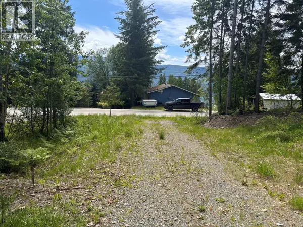 Anglemont, BC V0E1M8,7399 Estate Drive