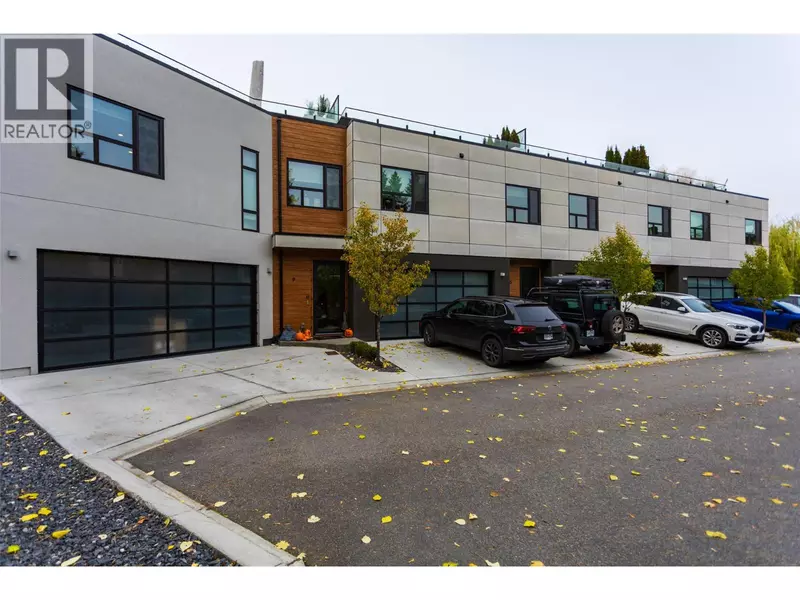 525 McClure RD #9, Kelowna, BC V1W1K9