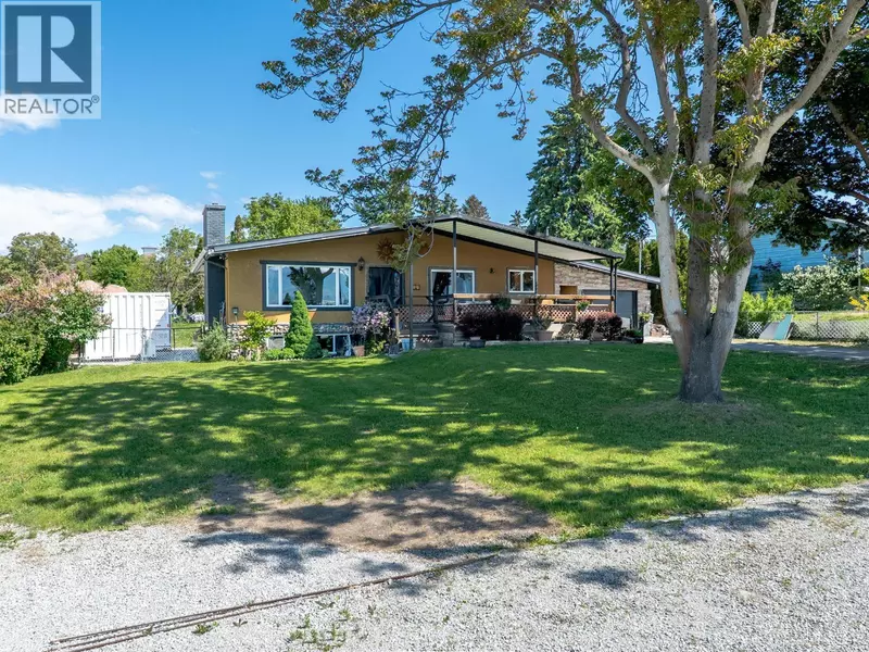 858 Douglas Road, West Kelowna, BC V1Z1N8