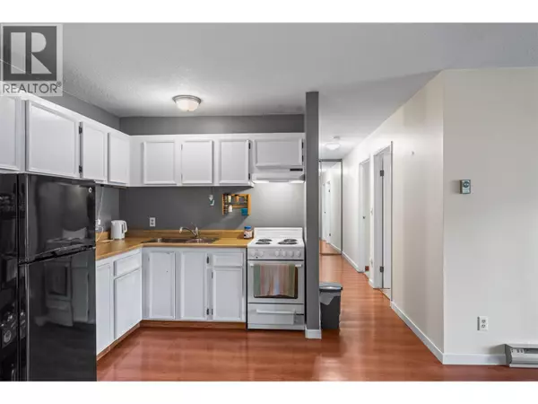 Penticton, BC V2A7K1,150 SKAHA PL #408