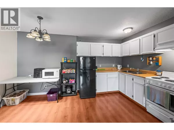 Penticton, BC V2A7K1,150 SKAHA PL #408