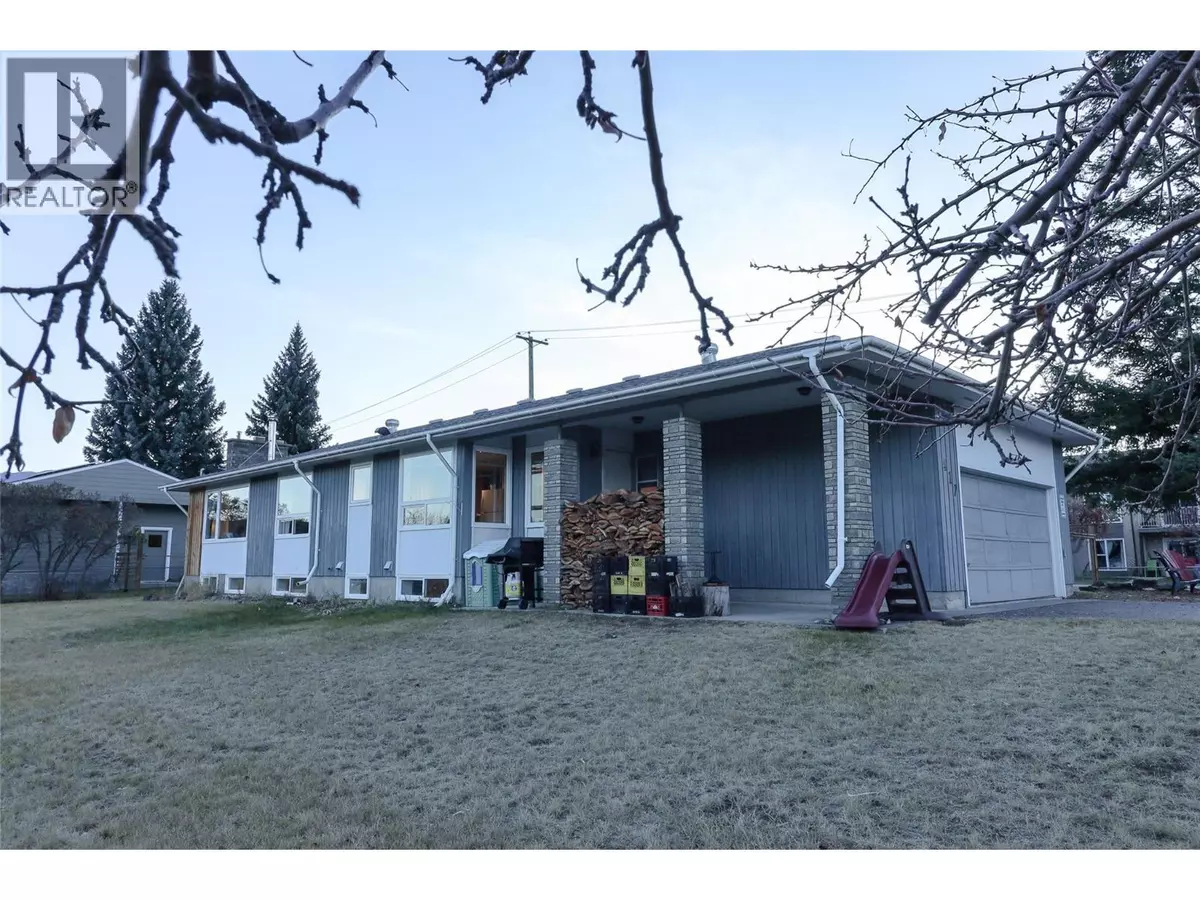 Invermere, BC V0A1K0,417 6TH Avenue