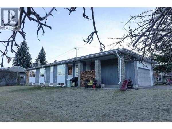 417 6TH Avenue, Invermere, BC V0A1K0