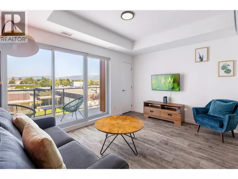 1083 KLO RD #309, Kelowna, BC V1Y4X6