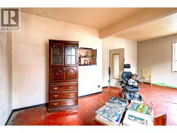 Vernon, BC V1T5L3,2214 32 Street