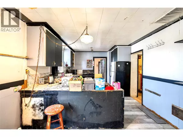 Vernon, BC V1T5L3,2214 32 Street