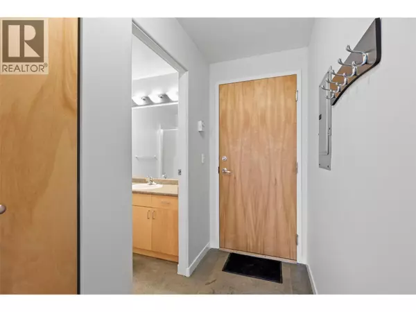 Kamloops, BC V2C6W7,619 Victoria ST #702