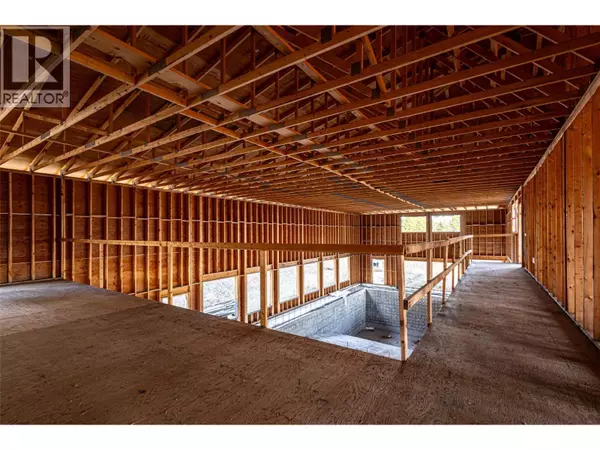 Peachland, BC V0H1X8,4976 Princeton Avenue