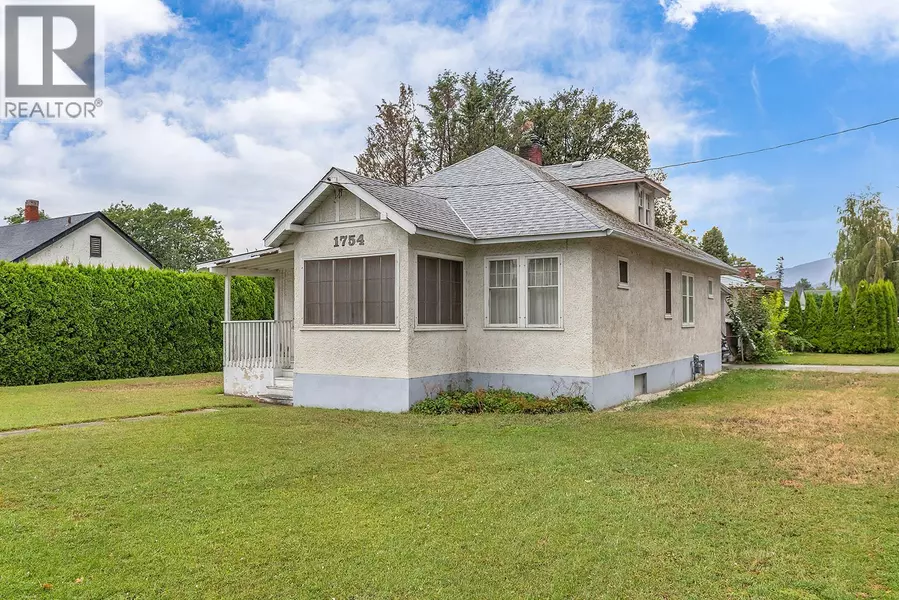 1754 Ethel Street, Kelowna, BC V1Y2Y9